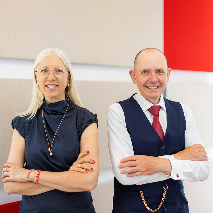 IT-Auditor Sandra Schweizer und Rechtsanwalt Dr. Robert Konold